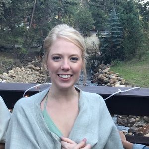 Meet your Posher, Laura